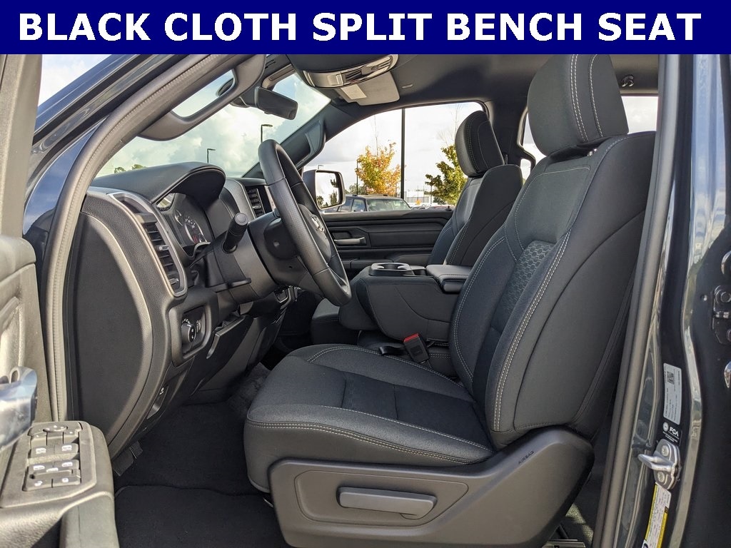 New 2025 Ram 1500 TRADESMAN CREW CAB 4X2 5'7 BOX Pickup