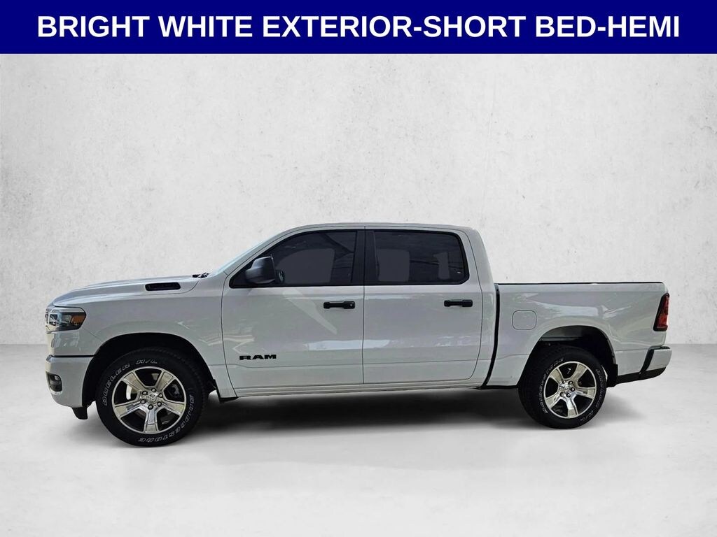 New 2026 Ram 1500 EXPRESS CREW CAB 4X2 5'7 BOX Pickup