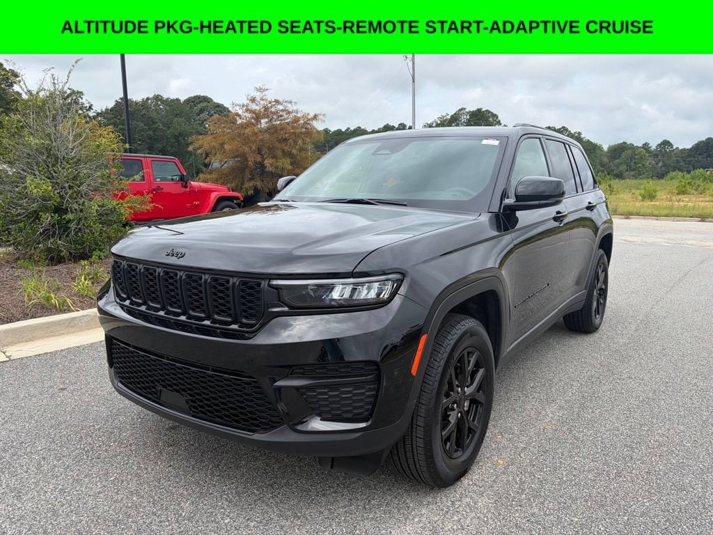 Used 2025 Jeep Grand Cherokee Altitude Altitude 4x2