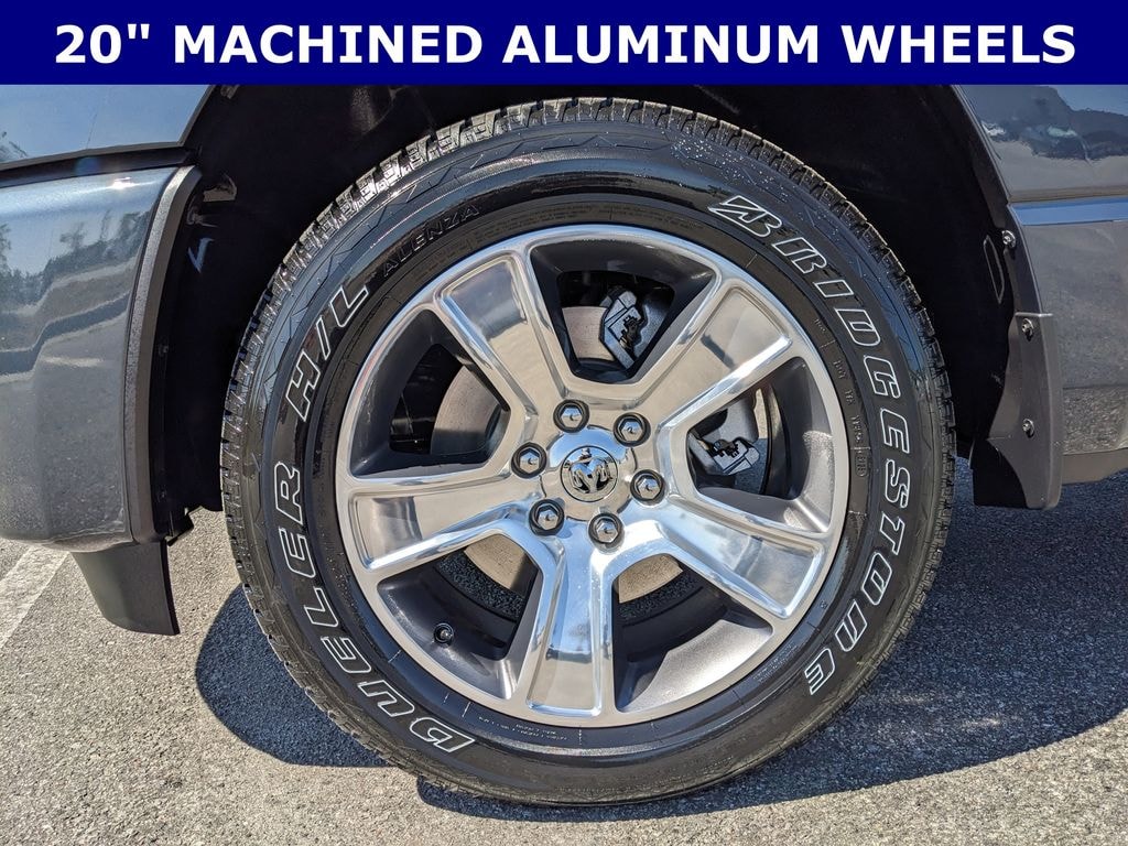 New 2026 Ram 1500 EXPRESS CREW CAB 4X2 5'7 BOX Pickup