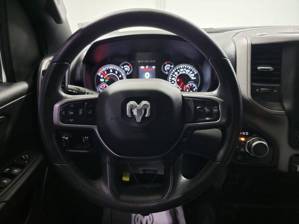 2023 Ram 1500 Tradesman photo 3