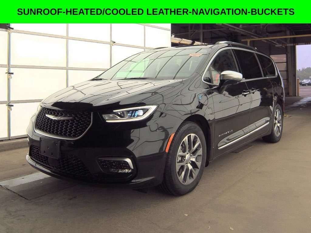 Used 2024 Chrysler Pacifica Hybrid Pinnacle Hybrid Pinnacle FWD