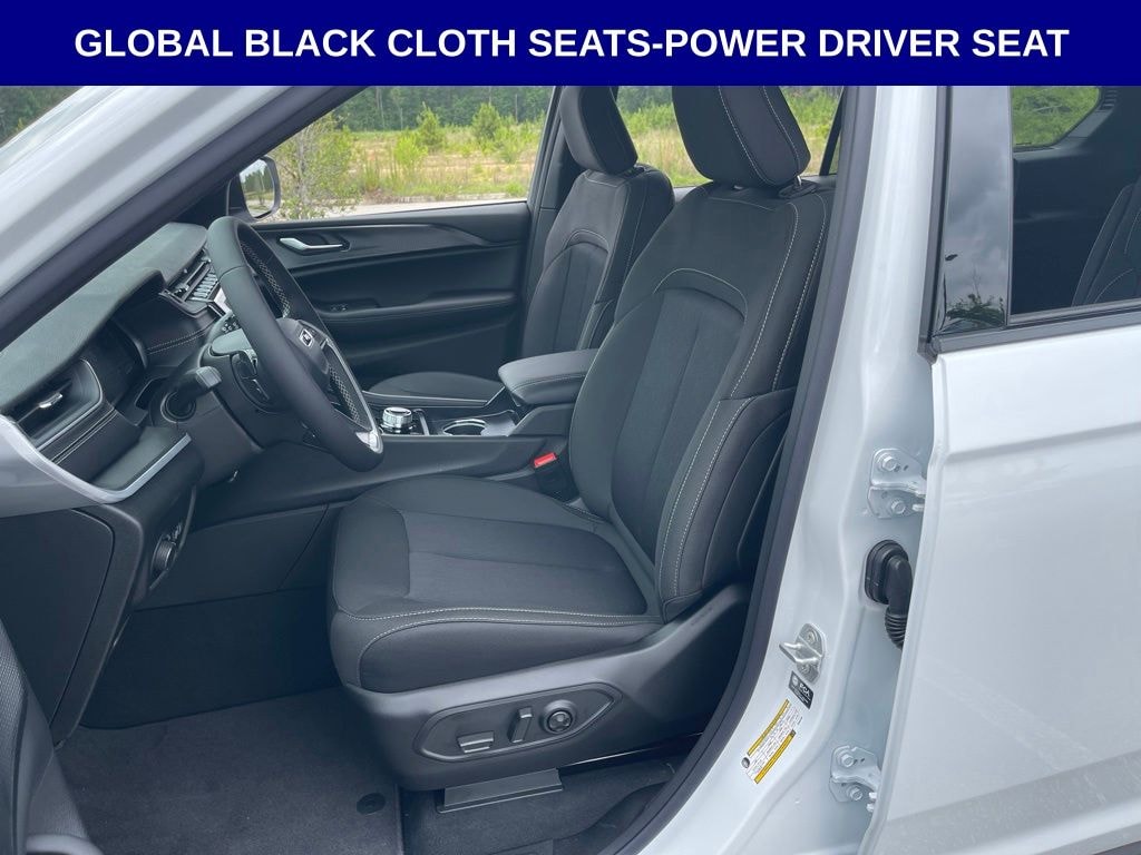 New 2026 Jeep Grand Cherokee L LAREDO 4X4 Sport Utility
