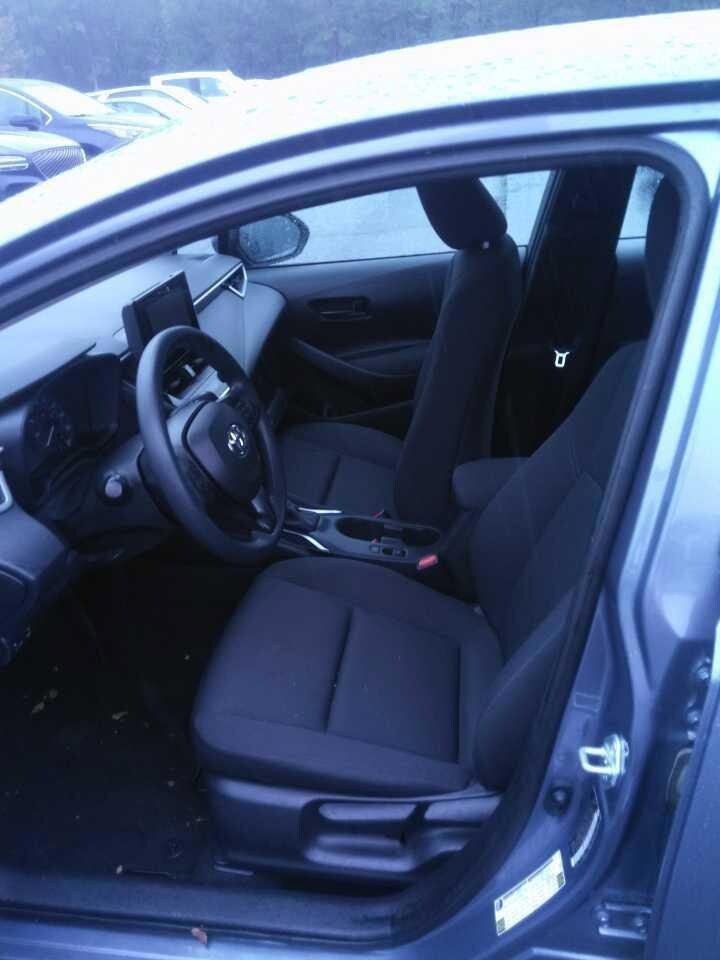 2024 Toyota Corolla LE photo 3