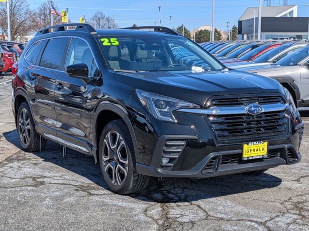 New 2025 Subaru Ascent Limited SUV