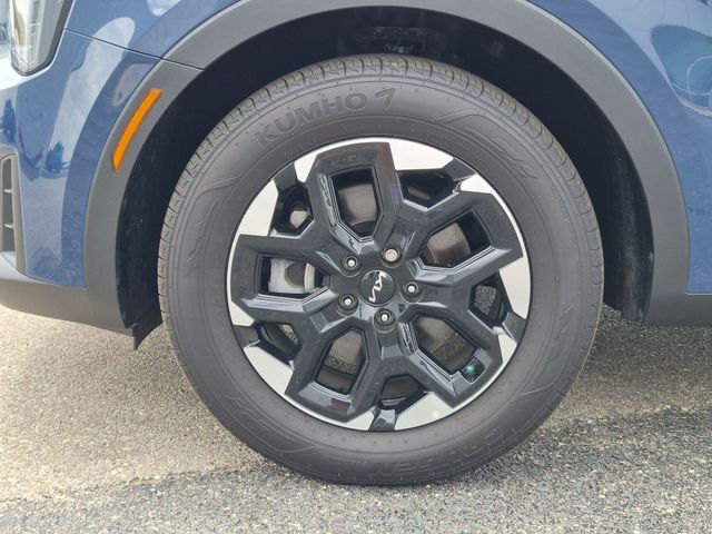 2025 Kia Sorento S - Photo 11