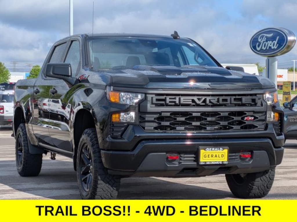 Used 2023 Chevrolet Silverado 1500 Custom Trail Boss Truck Crew Cab