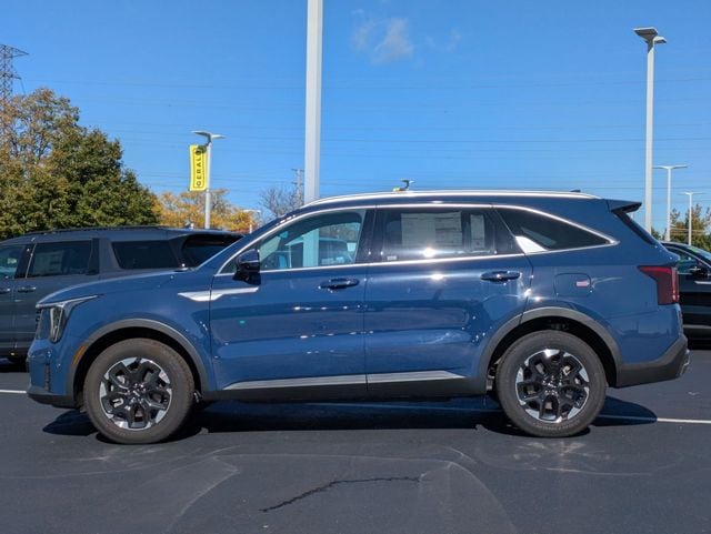 2025 Kia Sorento S - Photo 9