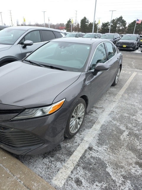 2020 Toyota Camry XLE's photo