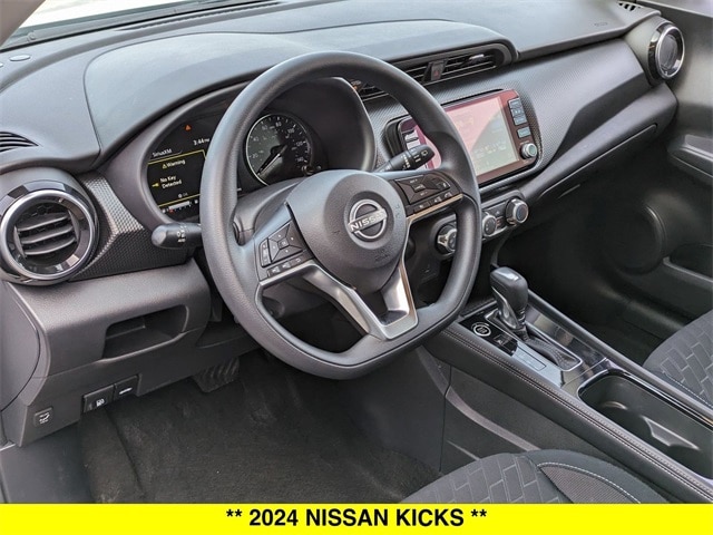 Certified 2024 Nissan Kicks SV with VIN 3N1CP5CV8RL491224 for sale in North Aurora, IL