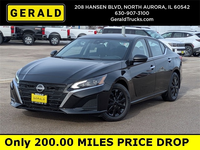 2025 Nissan Altima S's photo