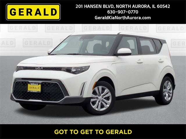 2023 Kia Soul LX's photo