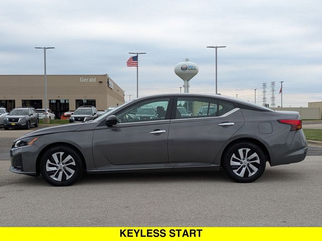 2025 Nissan Altima S - Photo 9