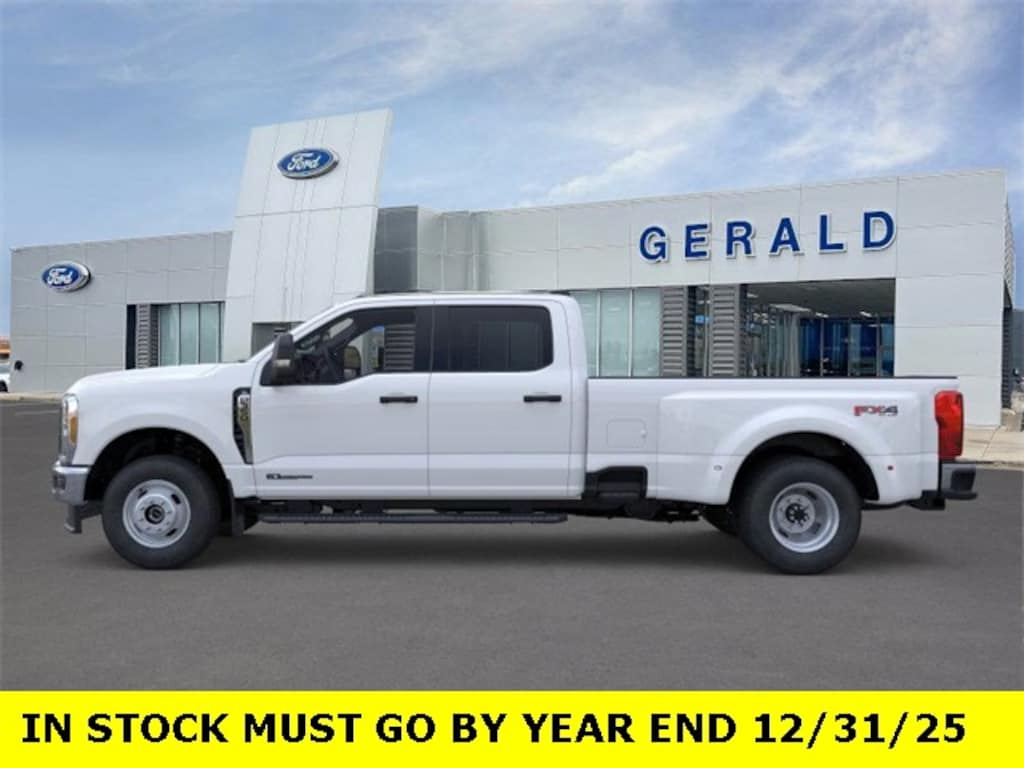 New 2026 Ford F-350 XL Truck Crew Cab