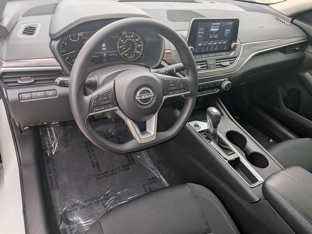 Certified 2025 Nissan Altima SV Sedan