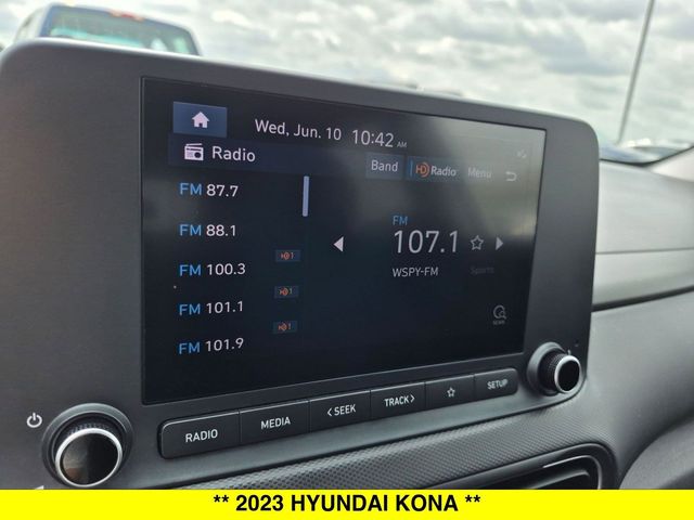 2023 Hyundai Kona SEL - Photo 18