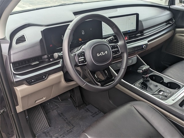 Certified 2025 Kia Carnival LXS with VIN KNDNB5K36S6455729 for sale in North Aurora, IL