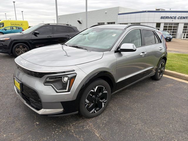 2023 Kia Niro Wind EV's photo
