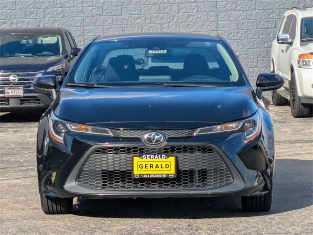 Used 2022 Toyota Corolla LE Sedan