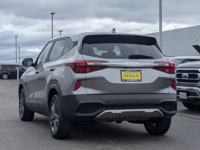 2023 Kia Seltos LX - Photo 7