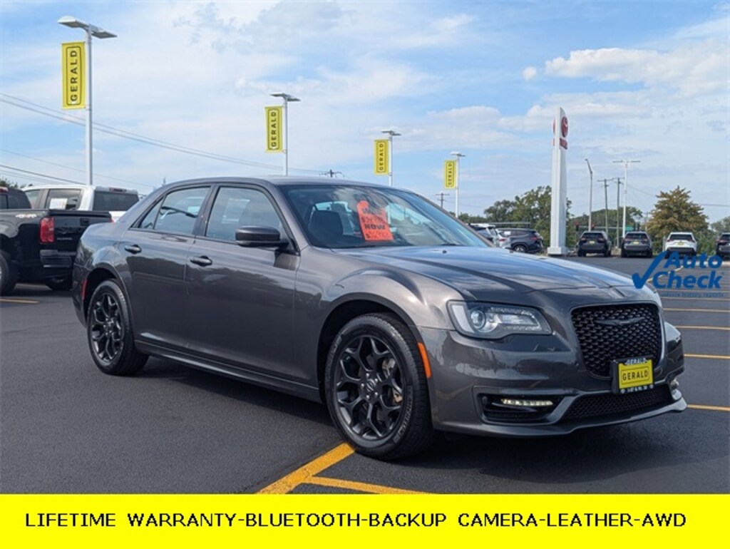 Used 2023 Chrysler 300 Touring L Sedan