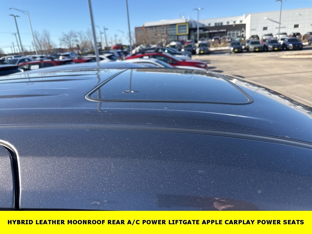 Used 2022 Toyota Sienna XLE 8 Passenger Van Passenger Van