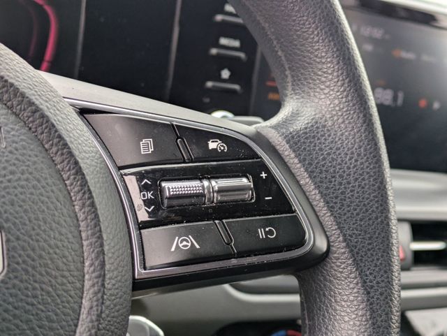 2025 Kia Seltos LX - Photo 15