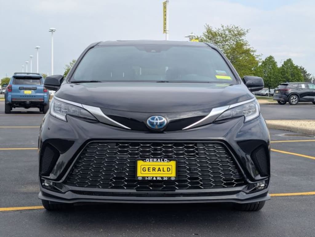 Certified 2024 Toyota Sienna XSE 7 Passenger Van Passenger Van