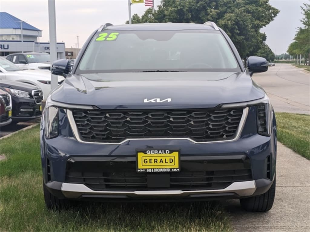 Used 2025 Kia Sorento S SUV