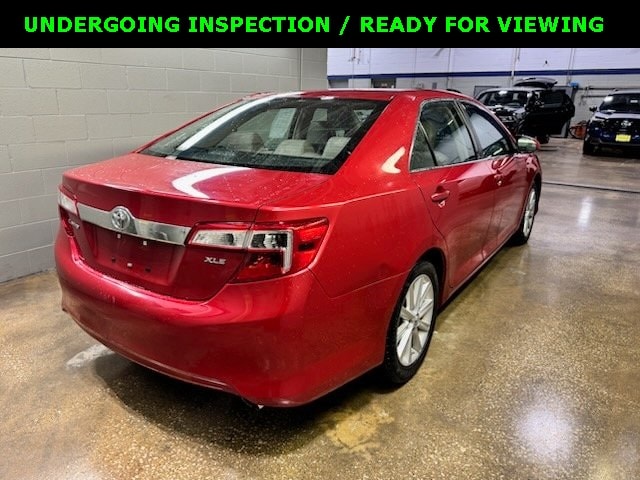 Used 2013 Toyota Camry XLE with VIN 4T4BF1FKXDR334025 for sale in North Aurora, IL