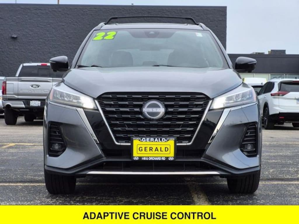 Used 2022 Nissan Kicks SR SUV