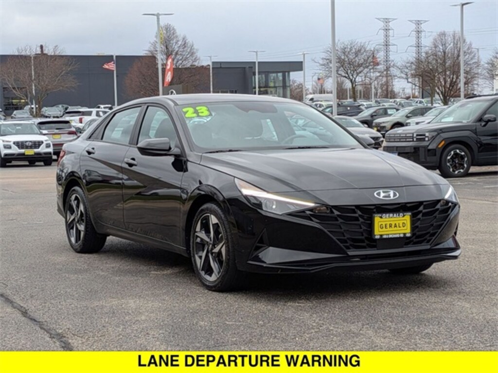 Used 2023 Hyundai Elantra SEL Sedan