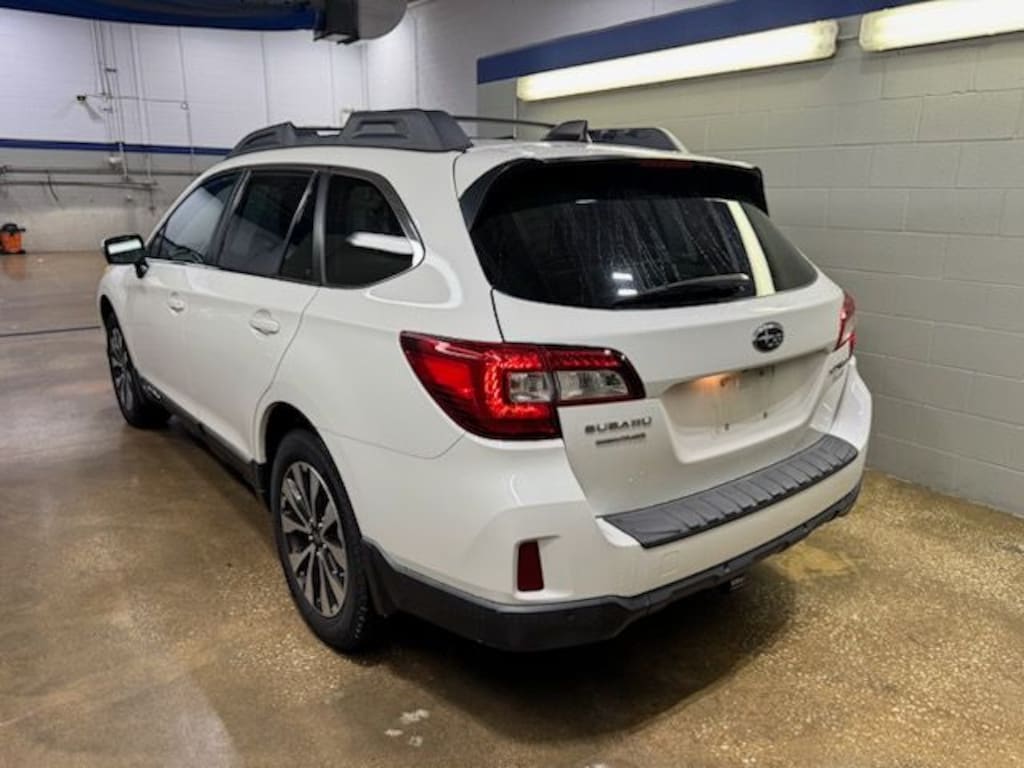 Used 2017 Subaru Outback 2.5i Limited with SUV
