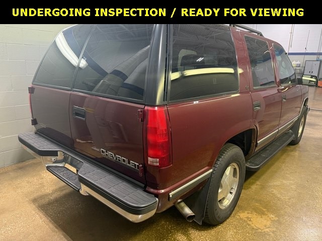 Used 1999 Chevrolet Tahoe LS with VIN 1GNEK13R9XJ330814 for sale in North Aurora, IL