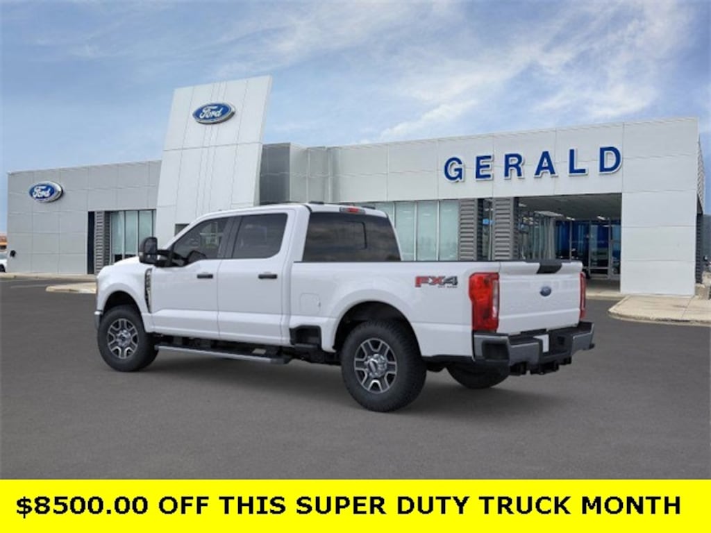New 2025 Ford F-250 XLT Truck Crew Cab