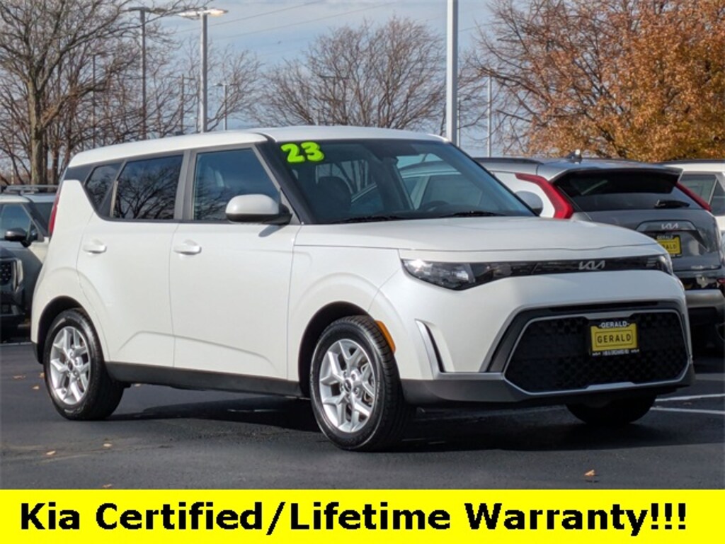 Certified 2023 Kia Soul LX Hatchback