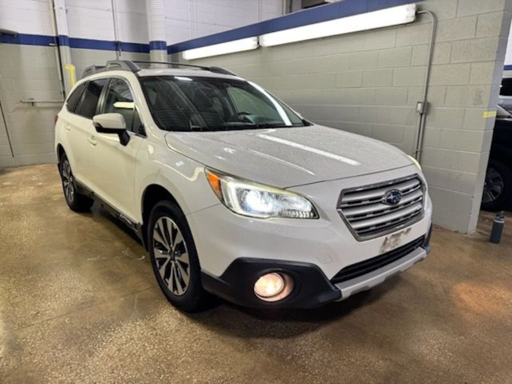 Used 2017 Subaru Outback 2.5i Limited with SUV