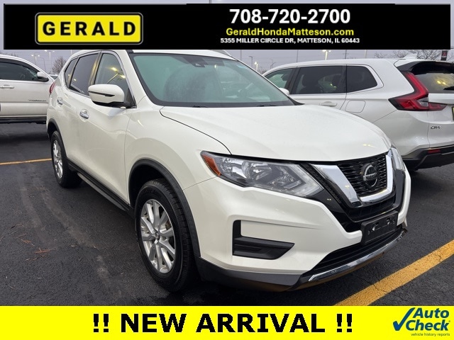 2020 Nissan Rogue SV's photo