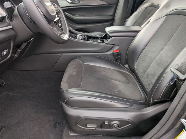 2023 Jeep Grand Cherokee Altitude - Photo 11