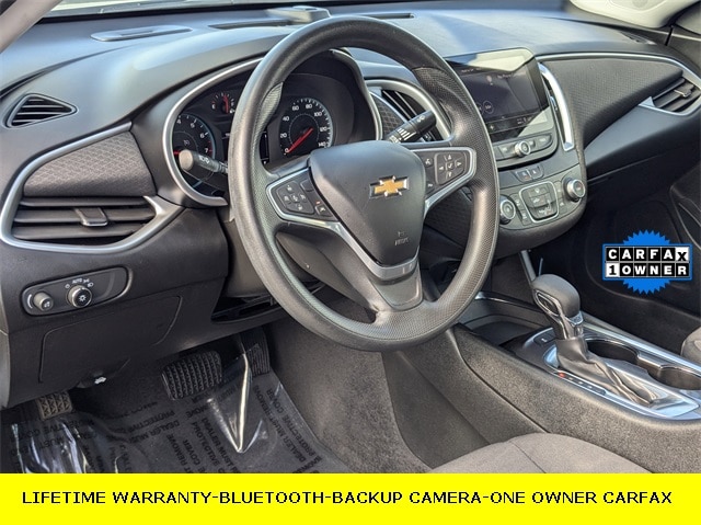 Used 2022 Chevrolet Malibu 1FL with VIN 1G1ZC5ST1NF176278 for sale in North Aurora, IL