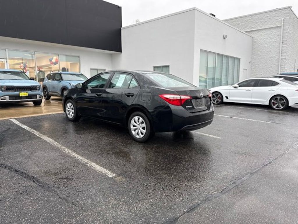 Used 2016 Toyota Corolla LE Sedan