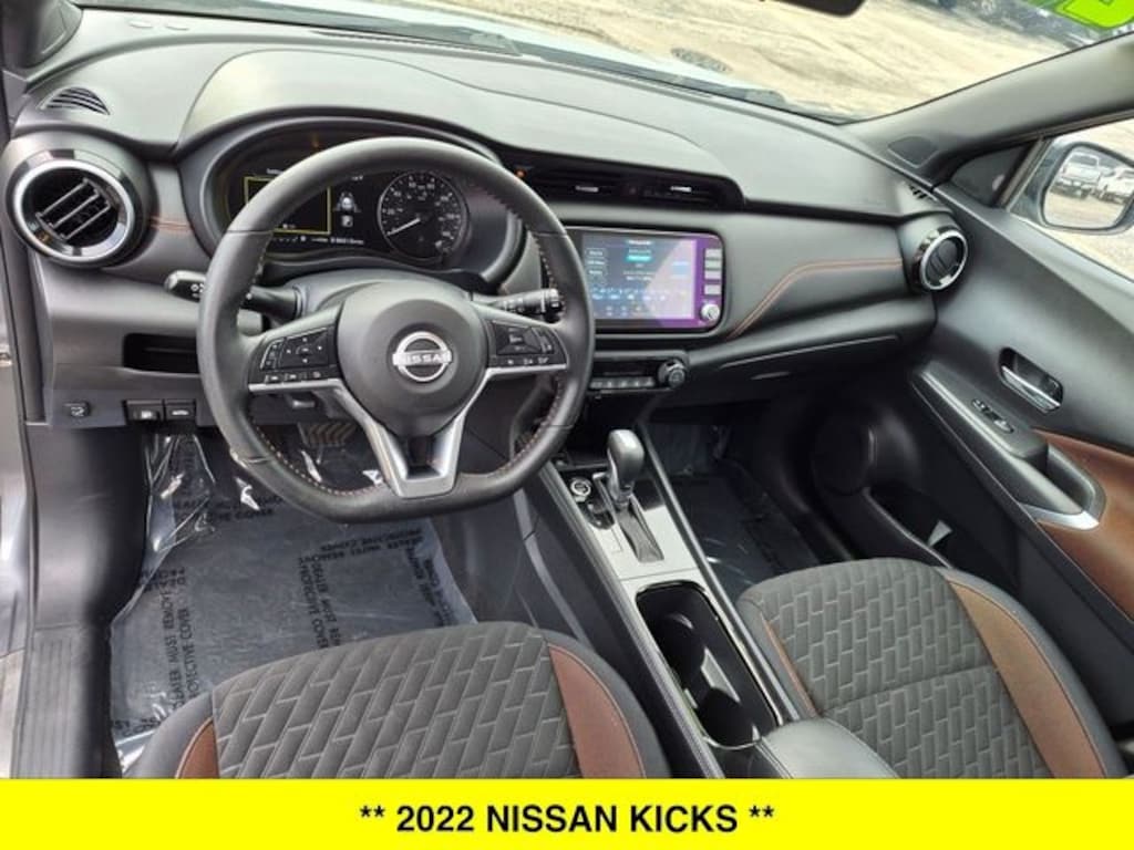 Used 2022 Nissan Kicks SR SUV
