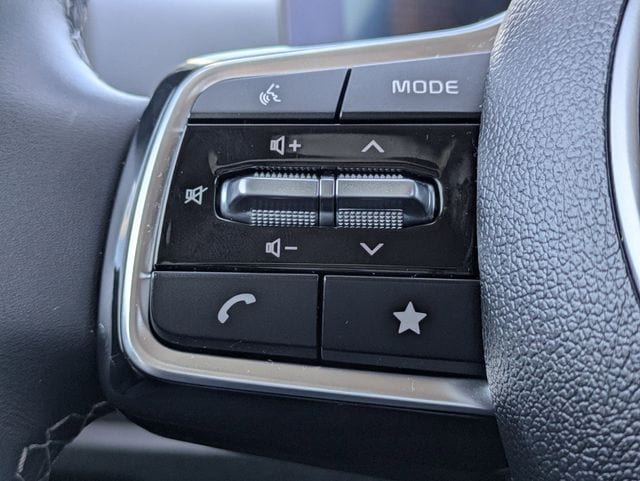 2025 Kia Sorento S - Photo 14