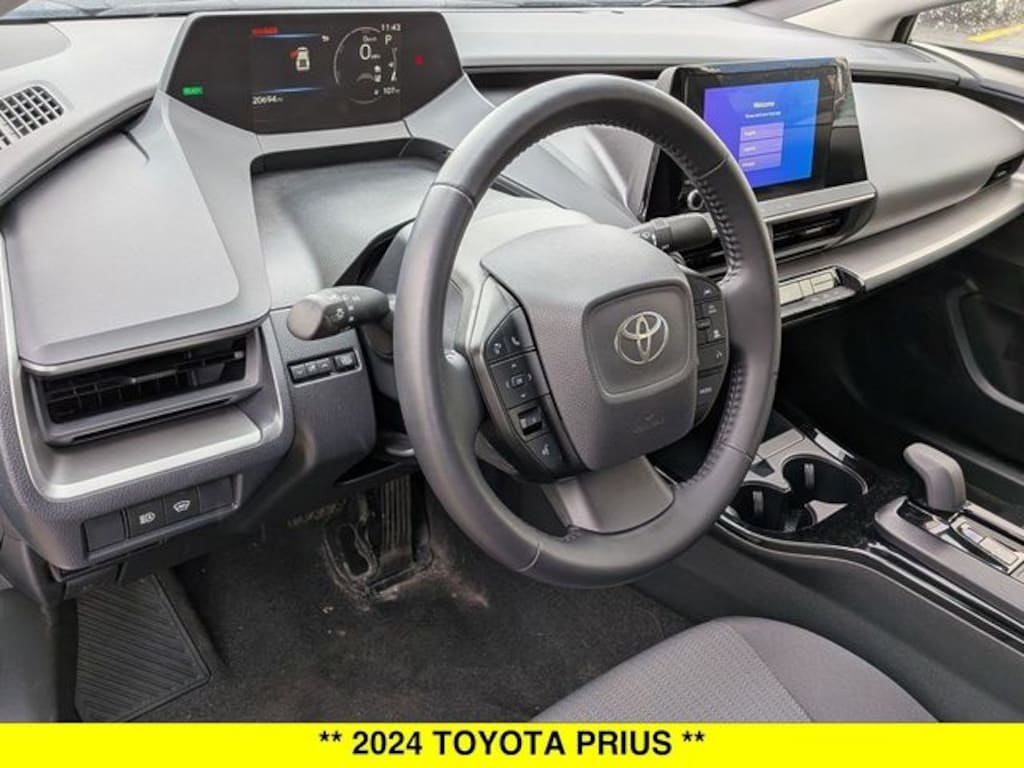 Used 2024 Toyota Prius LE Hatchback
