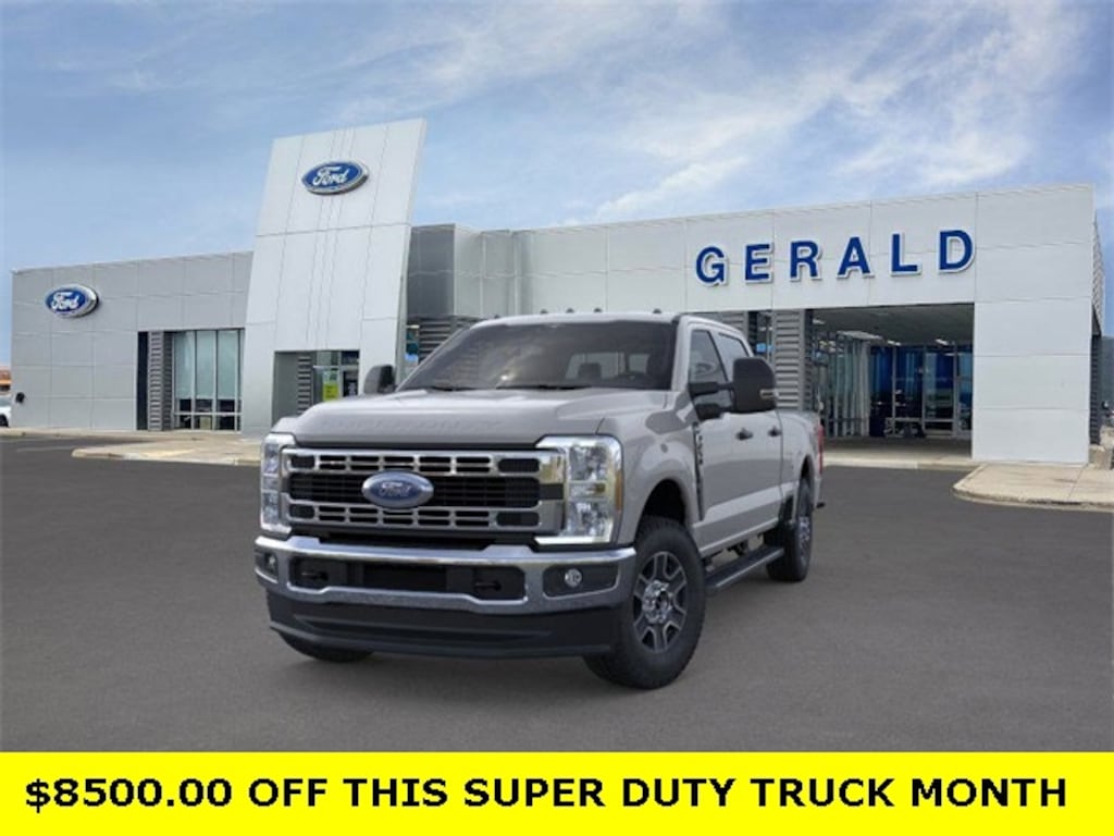 New 2025 Ford F-250 XLT Truck Crew Cab