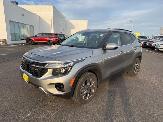 2024 Kia Seltos 2.0 S FWD's photo
