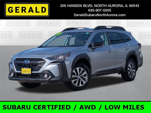 2025 Subaru Outback Premium's photo