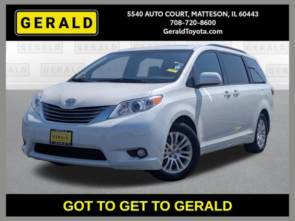 Used 2017 Toyota Sienna XLE 8 Passenger Van Passenger Van