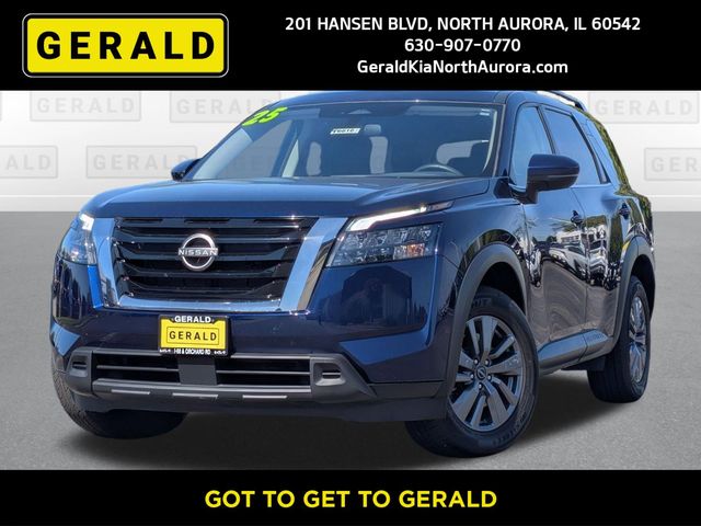 2025 Nissan Pathfinder SV 4WD's photo
