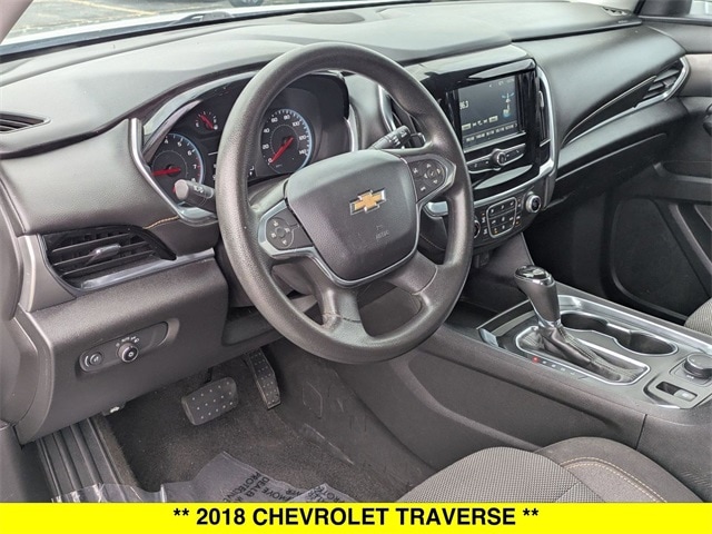 Used 2018 Chevrolet Traverse LS with VIN 1GNERFKW0JJ106192 for sale in North Aurora, IL